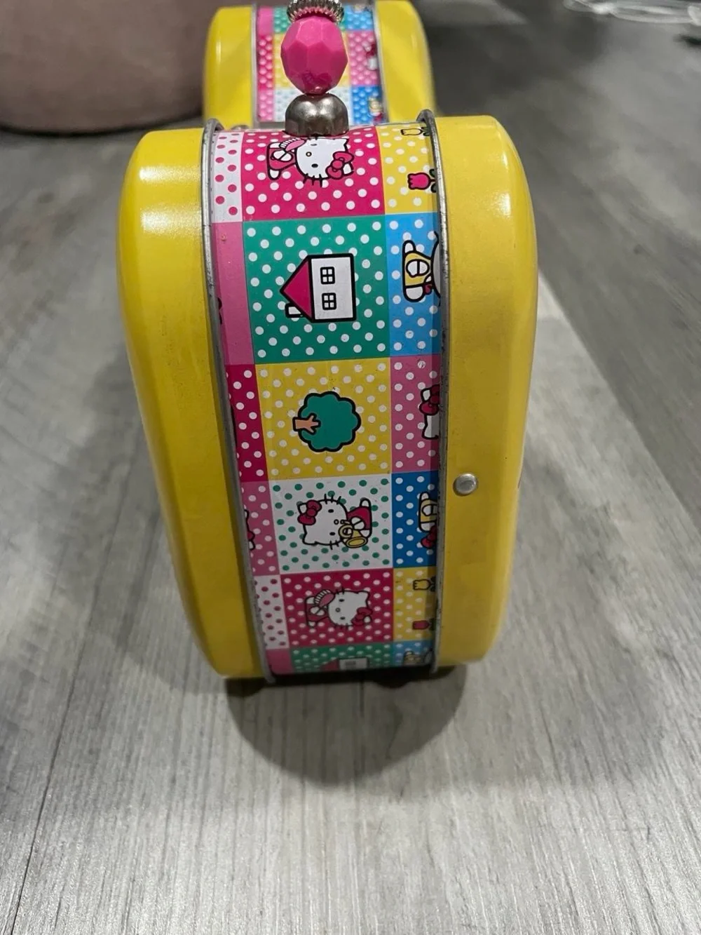 BRAND NEW Hello Kitty Sanrio yellow tin purse with beaded handle